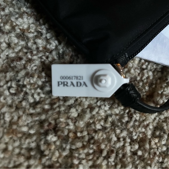 Authentic PRADA bag - Picture 2 of 3